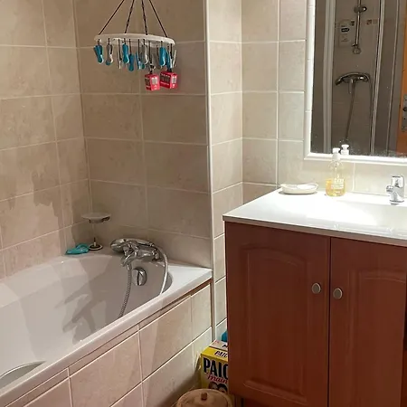 3 Pièces, 4 Pers, Balcon, Parking - Fr-1-263-645 *