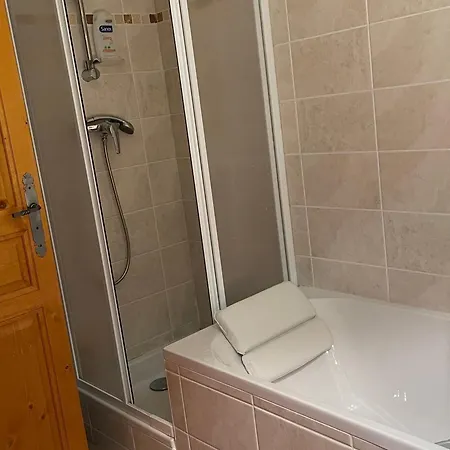 Appartement 3 Pièces, 4 Pers, Balcon, Parking - Fr-1-263-645 *